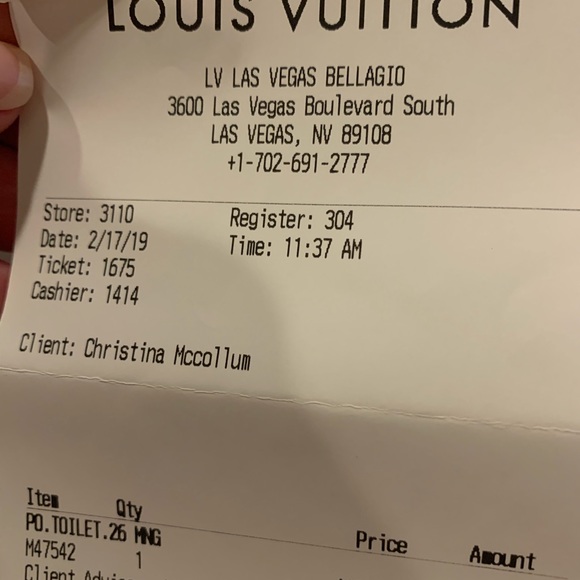 Louis Vuitton Toiletry Pouch 26 - Picture 4 of 10